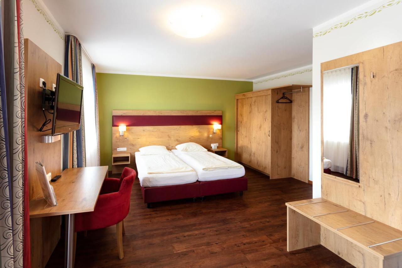 Ferienhotel Herzog ノイマルクト・アム・ヴァラーゼー エクステリア 写真