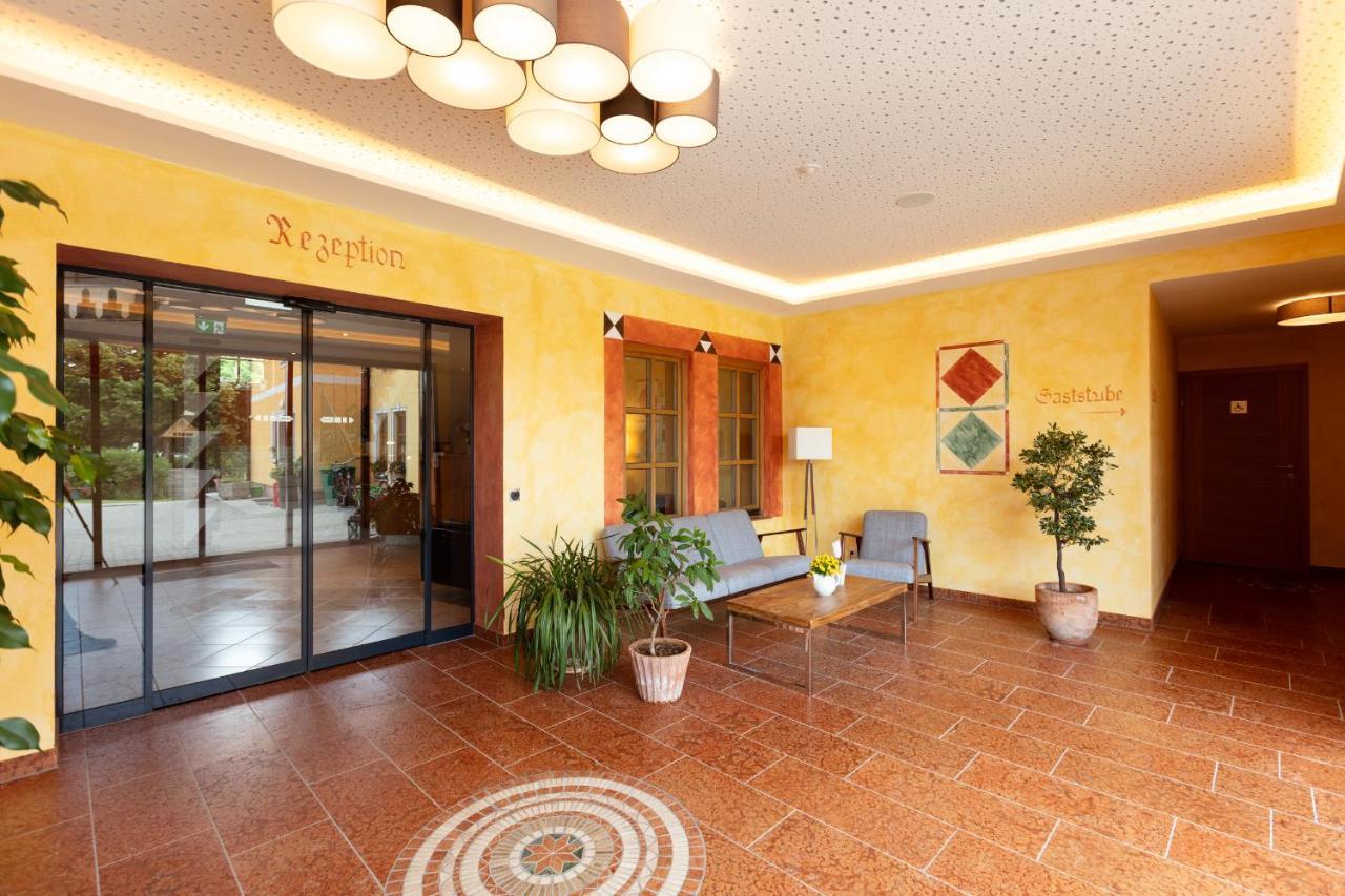 Ferienhotel Herzog ノイマルクト・アム・ヴァラーゼー エクステリア 写真